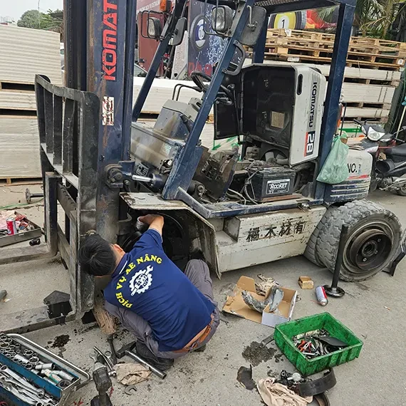 Dịch Vụ Sửa Chữa Xe Nâng Komatsu Chính Hãng [ Sửa Lưu Động Tận Nơi 24/7 ]