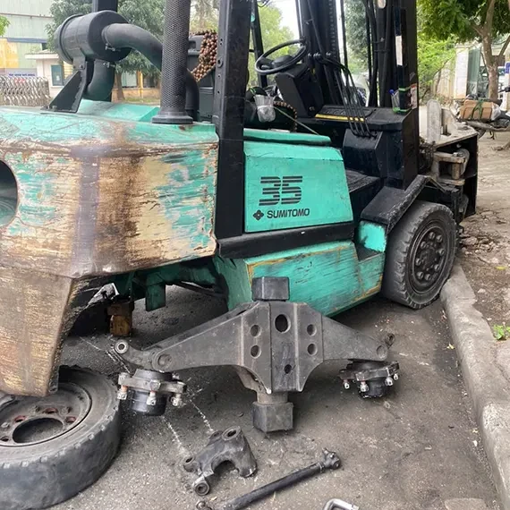 Dịch Vụ Sửa Chữa Xe Nâng Hàng Clark Chất Lượng Cao, Giá Rẻ