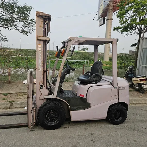 Bán Xe Nâng Cũ Tại Thanh Hóa: Giải Pháp Nâng Hạ Tiết Kiệm và Hiệu Quả