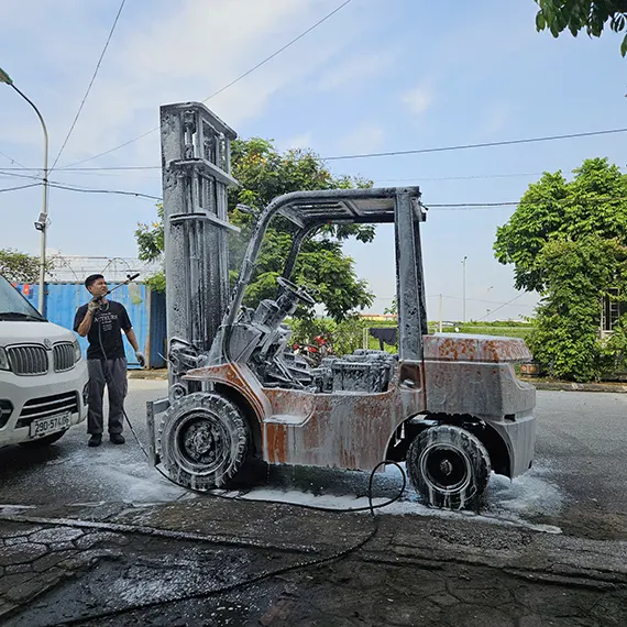 dich-vu-sua-chua-xe-nang-liugong