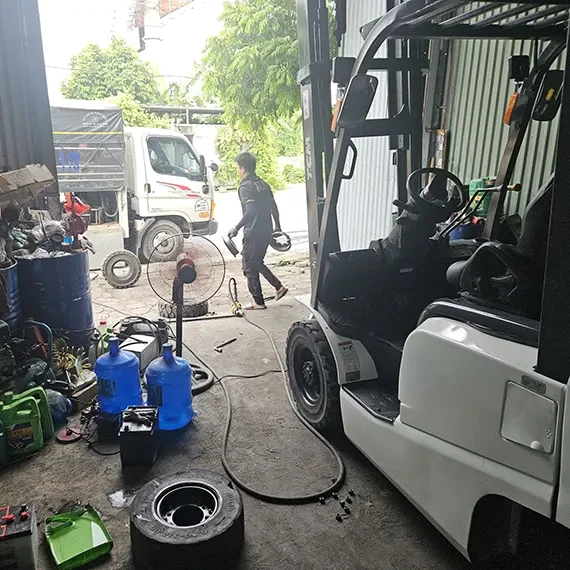 Sửa Xe Nâng Crown Và Một Vài Lưu Ý Khi Sửa Chữa