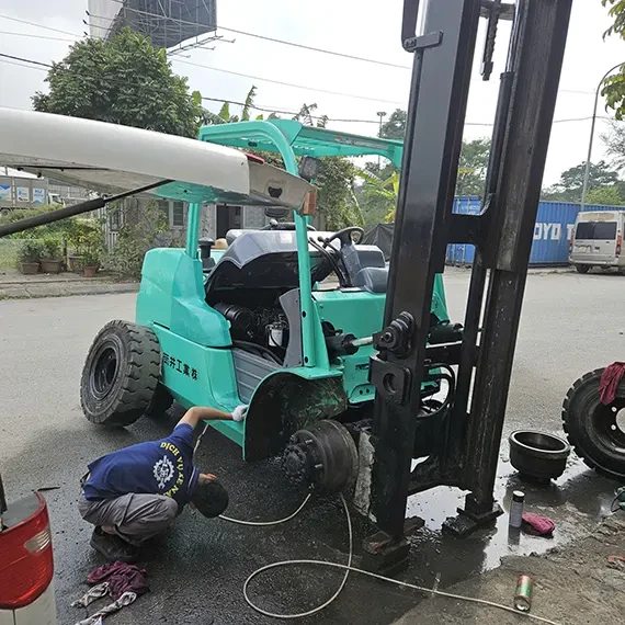 Dịch Vụ Sửa Chữa Xe Nâng Hàng Tại Hà Nội Uy Tín, Khắc Phục Tận Nơi 24/7